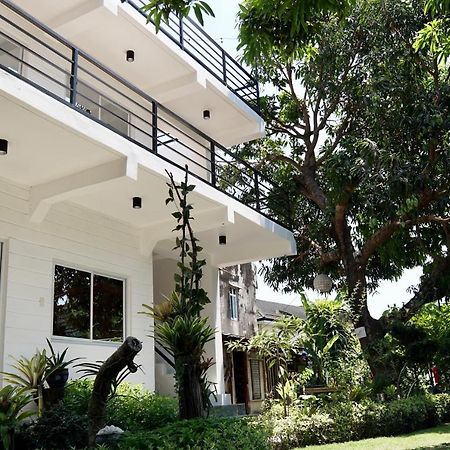 Location One Eighty Bangcusay Exterior foto